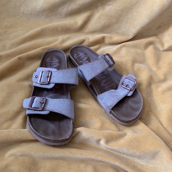 Target Shoes - Slides